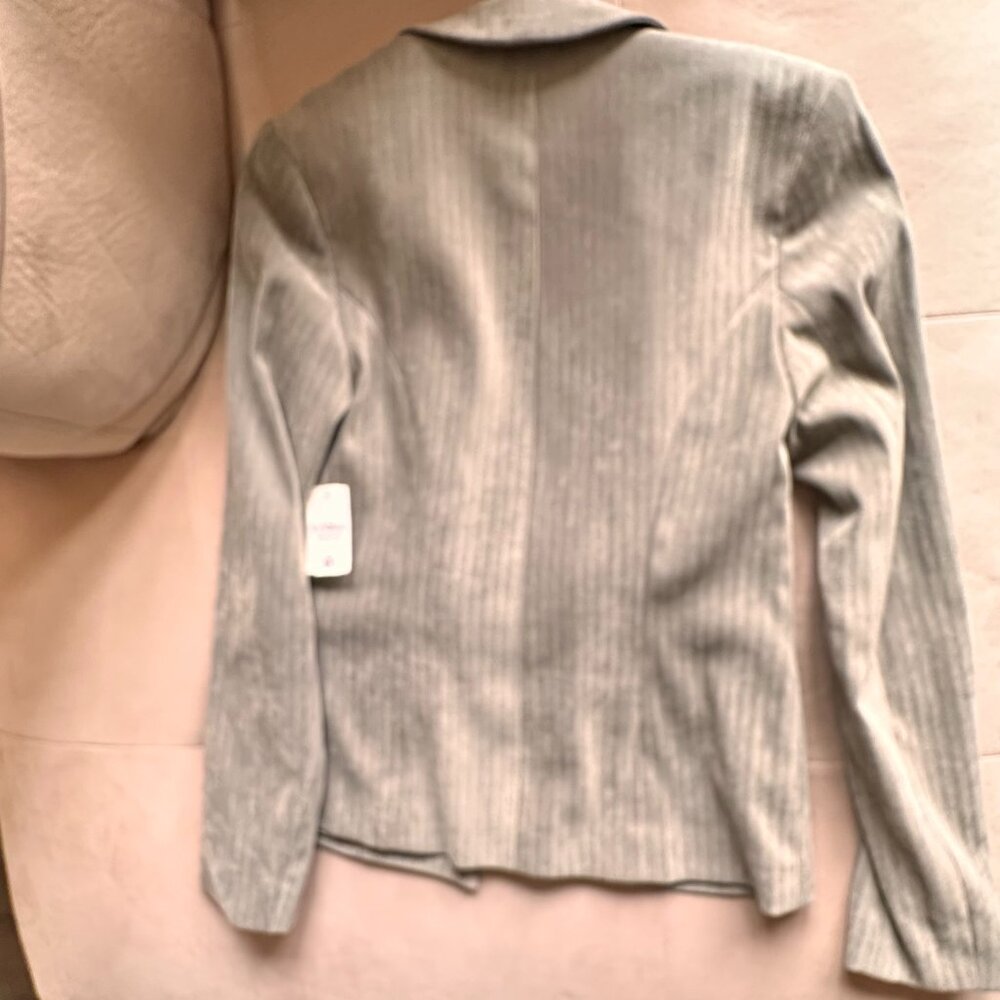 Le Chateau Grey Pencil Skirt And Jacket Suit Set - ( Size 3/4 ) New - Picture 2 of 8